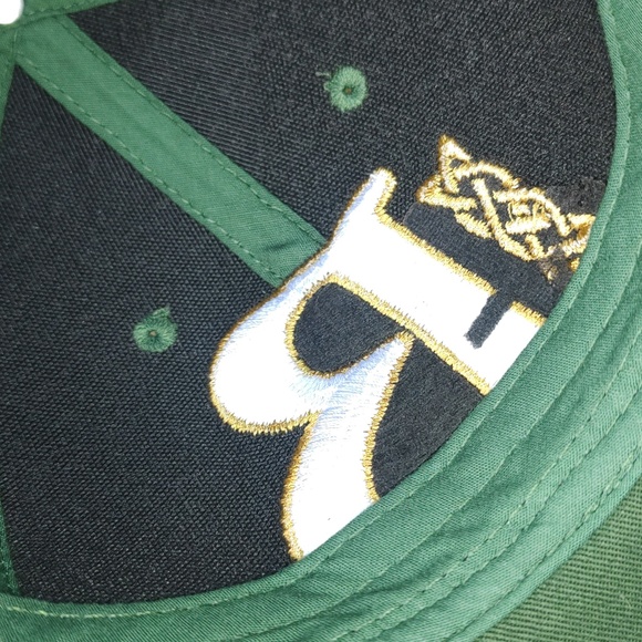 Book of Kells Bottle Green Letter B Baseball Cap New - Picture 10 of 11